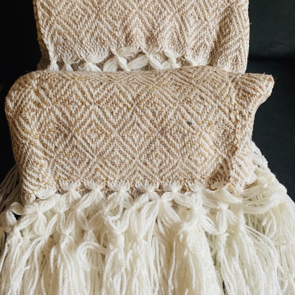 🎉🎉HOST PICK🎉🎉Warm Embrace💛💛 - Picture 6 of 11